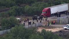 العثور على جثث لمهاجرين داخل شاحنة في بلغاريا