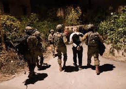 قوات الاحتلال تعتقل مواطنْين من بيت أمر شمال الخليل
