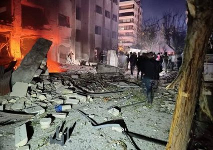5 شهداء و15 جريحا في عدوان إسرائيلي على مبان سكنية بدمشق