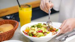 نظام غذائي "محدد" للوقاية من سرطان يفتك بالرجال