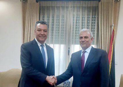 أبو عمرو يستقبل السيناتور الأميركي لولاية كاليفورنيا