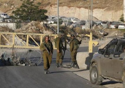 قوات الاحتلال تستولي على مركبة في عوريف جنوب نابلس