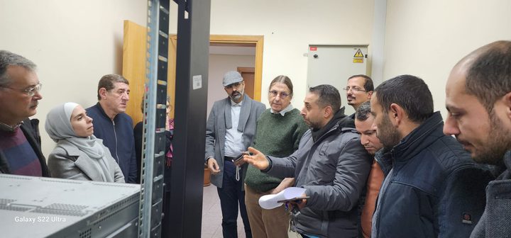 الوفد الفرنسي من جامعة باريس ساكلاي يزور مركز التميز في فيزياء الطاقة العالية