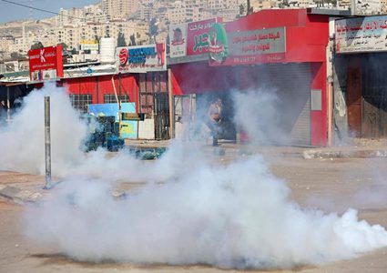 العدوان الاسرائيلي على مدينة نابلس خلال اقتحامها