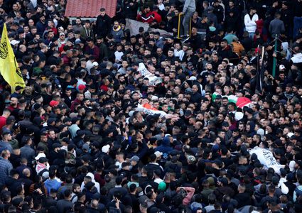 مساجد فلسطين تقيم صلاة الغائب علر أرواح الشهداء