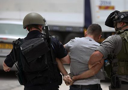 الاحتلال يعتقل شابين من القدس