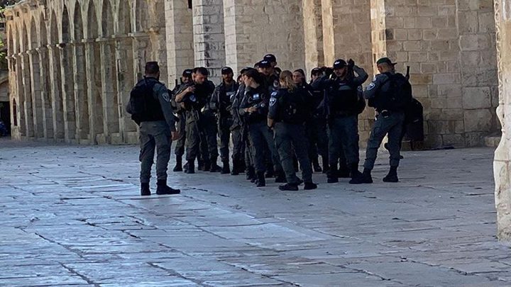 شرطة الاحتلال تقتحم المصلى القبلي في المسجد الأقصى