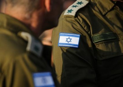 ضباط في جيش الاحتلال يهددون برفض الخدمة العسكرية