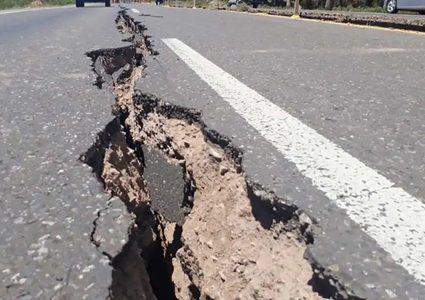 زلزال يضرب ساحل بابوا غينيا الجديدة بقوة 6.2 درجة