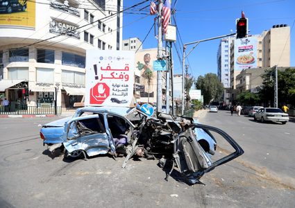 مصرع شاب بحادث سير وسط قطاع غزة