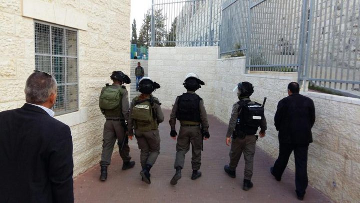 قوات الاحتلال تقتحم مدرسة بنات اللبن الثانوية جنوب نابلس