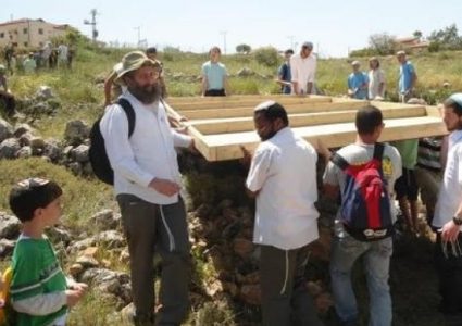 مستوطنون يشرعون بإقامة مسارات سياحية ومناطق ترفيهية على أراضي بلدة الخضر