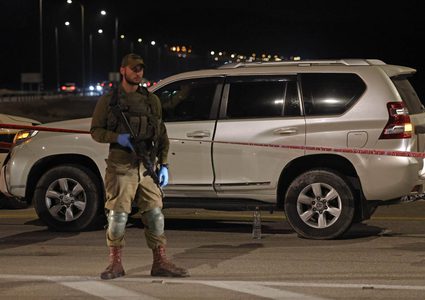 إصابة مستوطنين، مساء اليوم الإثنين، في عمليتي إطلاق نار قرب أريحا