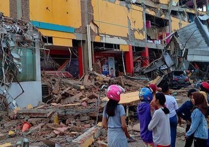 زلزال يضرب مدينة سولاويسي في إندونيسيا  بقوة 5.5 درجة