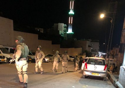 قوات الاحتلال تقتحم شارع جبل جرزيم جنوب نابلس