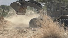 سلطات الاحتلال تفرض، اليوم الثلاثاء، حصاراً مشدداً على مدينة أريحا.

تصوير عادل ابو نعمه.