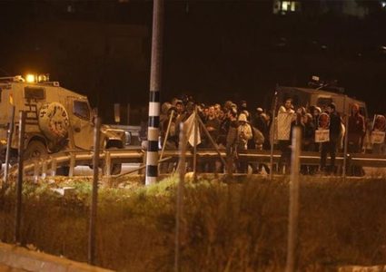 مستوطنون يهاجمون شبانا من جنين