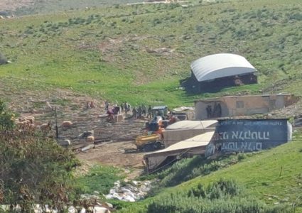 الاحتلال يهدم منزلا في قرية فروش بيت دجن شمال شرق نابلس