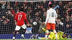 يونايتد يقلب خسارته إلى فوز كبير على وست هام.. وخروج توتنهام