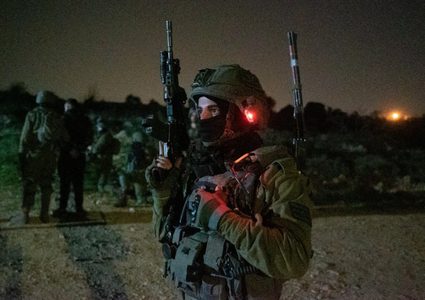 الاحتلال يعتقل شابين من طمون