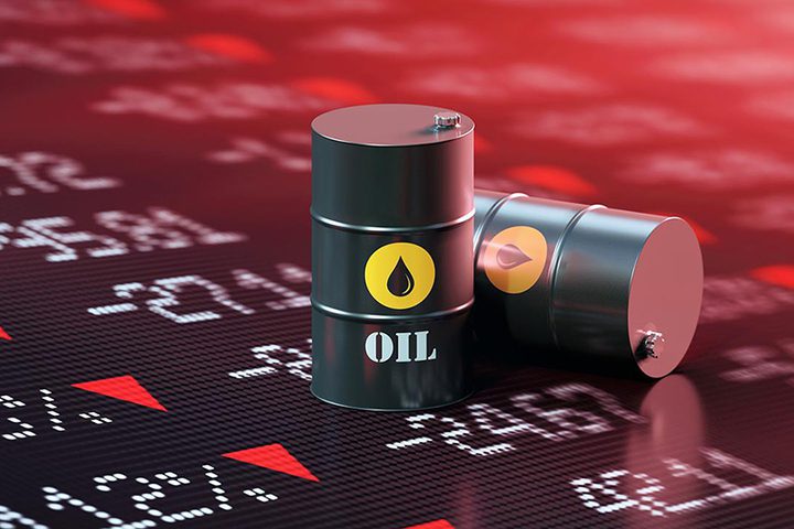 تراجع أسعار النفط بعد تقرير عن احتمال خروج الإمارات من أوبك