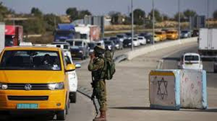 الاحتلال يعيق حركة تنقل المواطنين شمال شرق القدس
