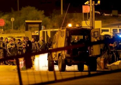 سلطات الاحتلال تغلق طريق وادي قانا شمال غرب سلفيت