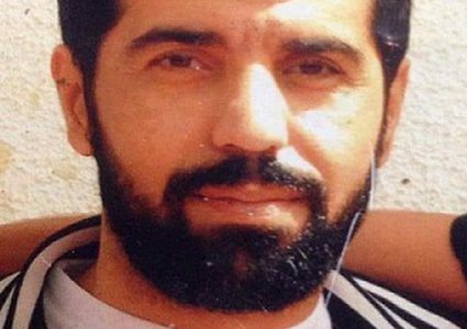 الاحتلال يبعد الأسير منير الرجبي إلى مدينة الخليل