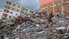 خبير زلازل ياباني: “النبضة القاتلة” وراء الأضرار الجسيمة بالمباني التركية