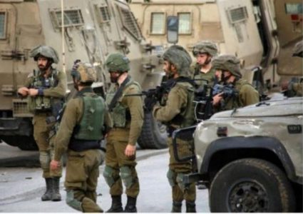 قوات الاحتلال تعتقل 3 أشقاء خلال اقتحامها مدينة نابلس