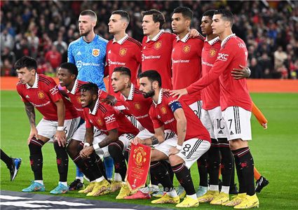 يونايتد يريد حماية نجمه من أطماع الريال وبرشلونة