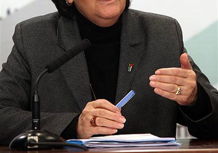 ماجدة المصري: لا حل إلا التوجه لطاولة الحوار فورا