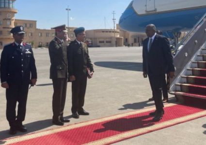 وزير الدفاع الأمريكي يصل القاهرة ويلتقى السيسي