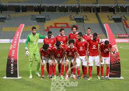 الأهلي يهزم المقاولون ويتصدر الدوري المصري