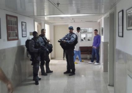 قوات الاحتلال تداهم مستشفى المقاصد في القدس المحتلة