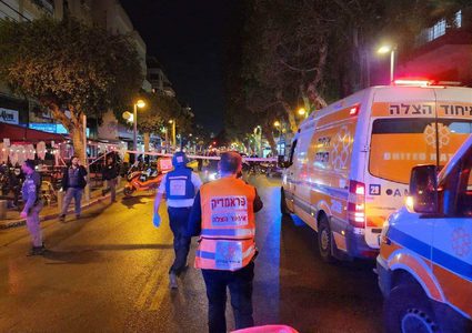3 إصابات بينها حالة حرجة بعملية إطلاق نار قرب مقهى في تل أبيب