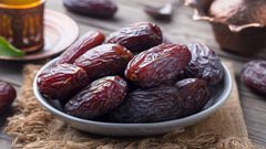 فوائد تناول ثلاث حبات من التمر في اليوم