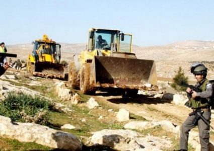 الاحتلال يستولي على جرافة غرب سلفيت