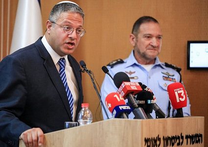 ضباط في دولة الاحتلال يطالبون قائد الشرطة بالاستقالة