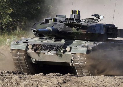 دبابة "تي-90 إم" تستهدف مركز مراقبة للقوات الأوكرانية