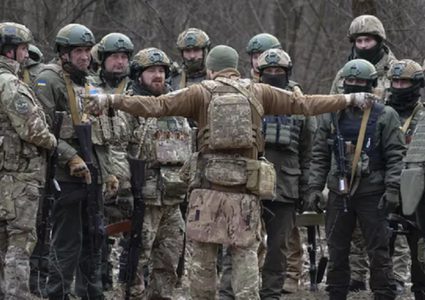 قوات كييف تكثف عمل المجموعات التخريبية في محوري سفاتوفو وكريمينايا