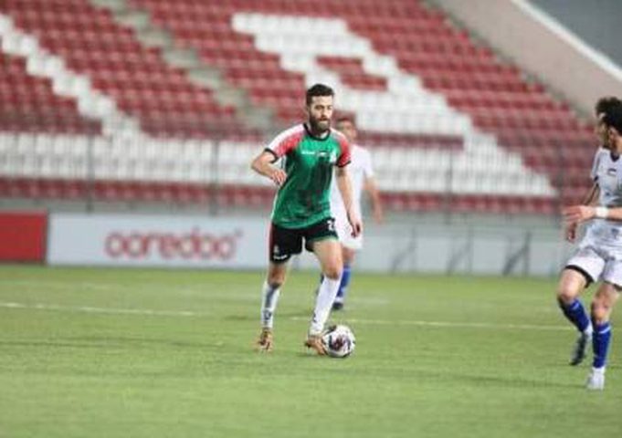 الاحتلال يمدد اعتقال لاعب نادي جبل المكبر أحمد أبو خديجة