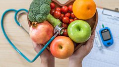 10 أطعمة تخفّض نسبة الكوليسترول في الدم