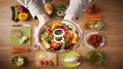 5 أطعمة غنية بمضادات الأكسدة لتعزيز صحة المناعة والقلب