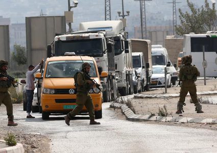 سلطات الاحتلال تغلق حاجز جبع العسكري شمال شرق القدس
