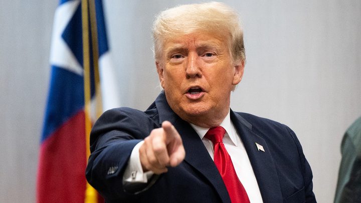 “يوتيوب” تعيد تفعيل قناة دونالد ترامب