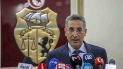 وزير الداخلية التونسي يعلن استقالته من منصبه لأسباب عائلية