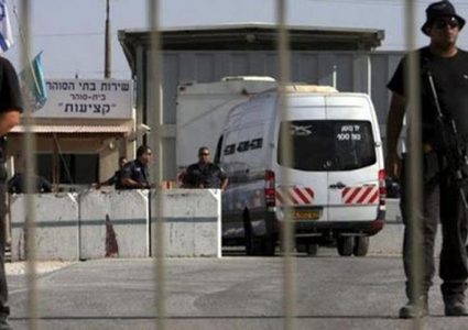 سلطات الاحتلال تفرج عن 4 فتية مقدسيين وتبعدهم عن البلدة القديمة