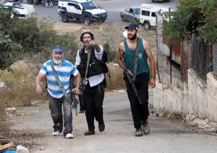 مستوطنان يحاولان الاعتداء على كنيسة الجثمانية في القدس