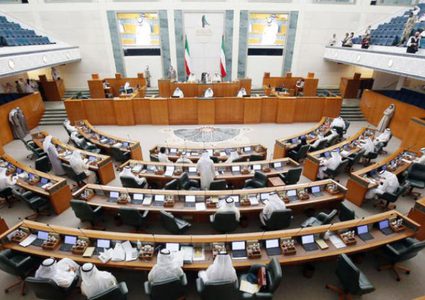 المحكمة الدستورية الكويتية تبطل مجلس الأمة